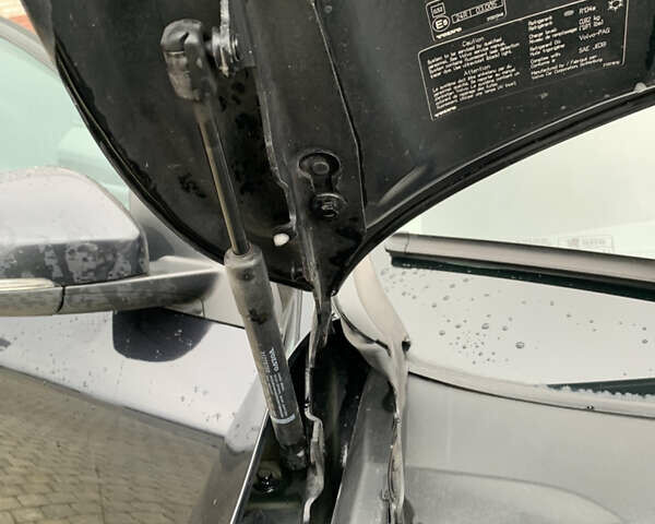 Черный Вольво B60, объемом двигателя 1.98 л и пробегом 228 тыс. км за 12500 $, фото 19 на Automoto.ua
