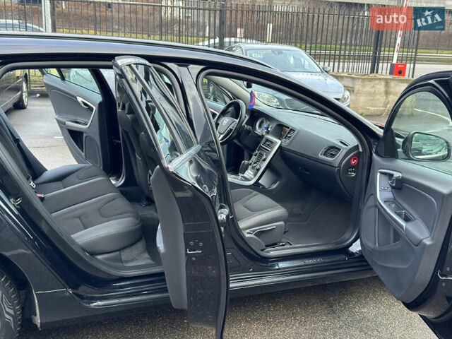 Чорний Вольво B60, об'ємом двигуна 1.98 л та пробігом 240 тис. км за 12700 $, фото 15 на Automoto.ua