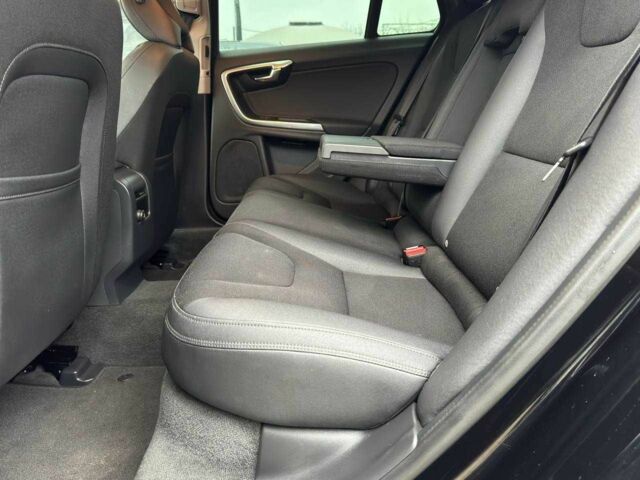 Чорний Вольво B60, об'ємом двигуна 2 л та пробігом 238 тис. км за 12700 $, фото 23 на Automoto.ua