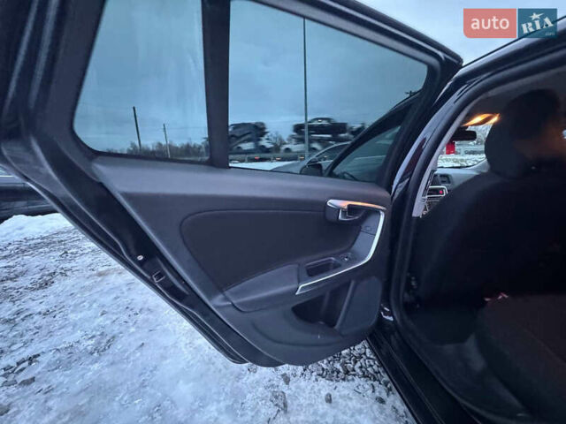 Черный Вольво B60, объемом двигателя 1.6 л и пробегом 242 тыс. км за 9700 $, фото 28 на Automoto.ua