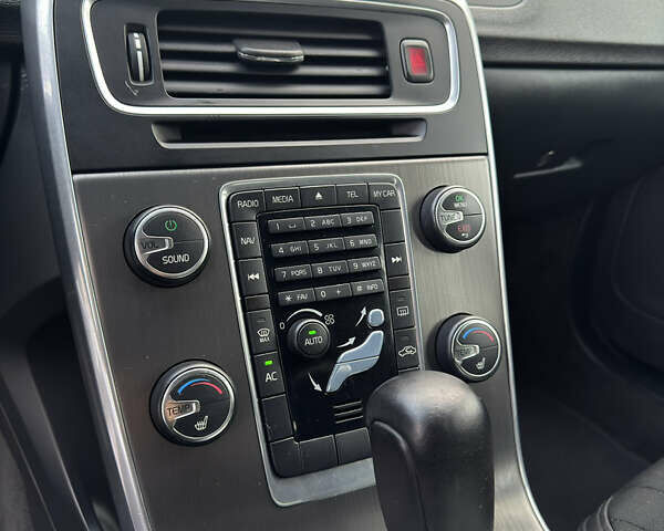 Чорний Вольво B60, об'ємом двигуна 1.98 л та пробігом 240 тис. км за 12700 $, фото 42 на Automoto.ua