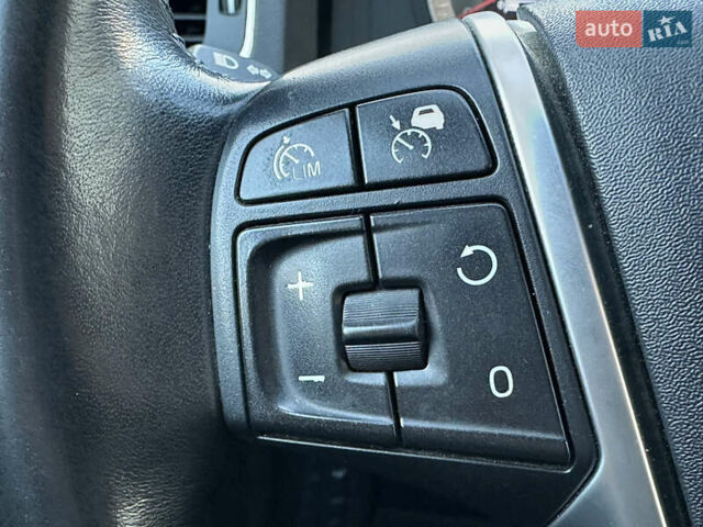 Черный Вольво B60, объемом двигателя 2 л и пробегом 204 тыс. км за 10990 $, фото 21 на Automoto.ua