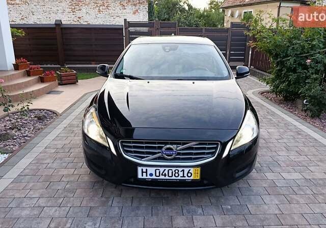Черный Вольво B60, объемом двигателя 1.98 л и пробегом 226 тыс. км за 10900 $, фото 26 на Automoto.ua