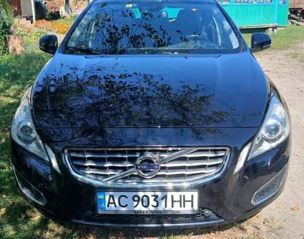 Чорний Вольво B60, об'ємом двигуна 1.98 л та пробігом 260 тис. км за 11000 $, фото 1 на Automoto.ua
