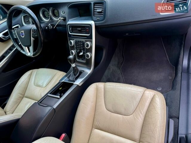Чорний Вольво B60, об'ємом двигуна 1.6 л та пробігом 217 тис. км за 8999 $, фото 26 на Automoto.ua