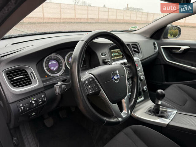 Чорний Вольво B60, об'ємом двигуна 1.56 л та пробігом 275 тис. км за 9650 $, фото 24 на Automoto.ua