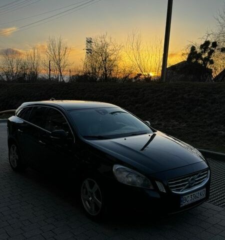 Черный Вольво B60, объемом двигателя 1.56 л и пробегом 280 тыс. км за 9000 $, фото 5 на Automoto.ua