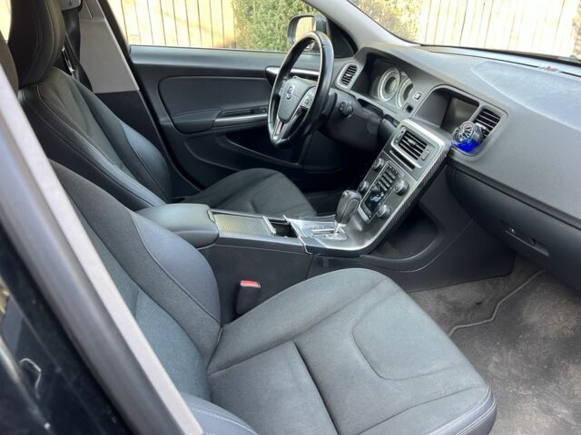 Чорний Вольво B60, об'ємом двигуна 2 л та пробігом 243 тис. км за 9700 $, фото 8 на Automoto.ua