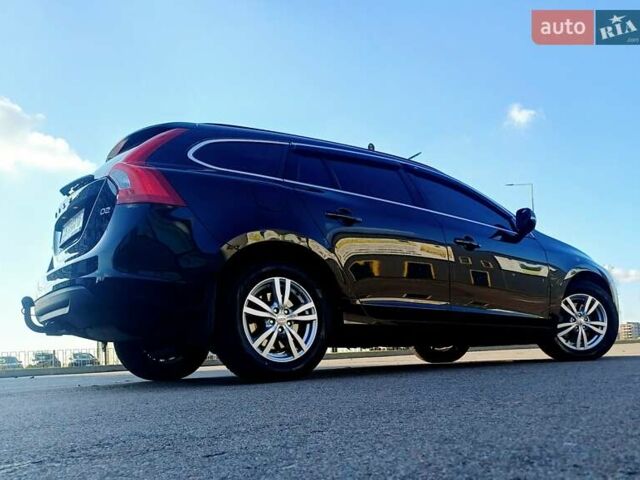 Чорний Вольво B60, об'ємом двигуна 1.6 л та пробігом 247 тис. км за 10750 $, фото 1 на Automoto.ua