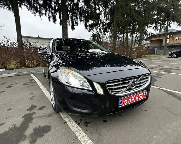 Черный Вольво B60, объемом двигателя 2.4 л и пробегом 265 тыс. км за 11500 $, фото 35 на Automoto.ua