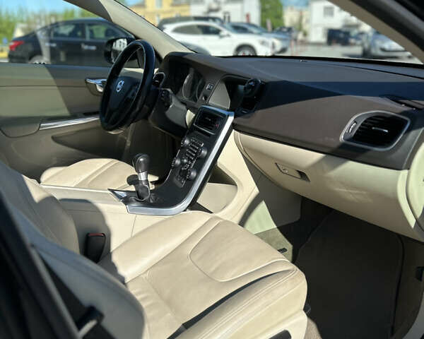 Вольво B60 2012 у Львові на Automoto.ua Чорний Вольво B60, об'ємом двигуна 1.99 л та пробігом 267 тис. км за 11150 $, фото 35 на Automoto.ua