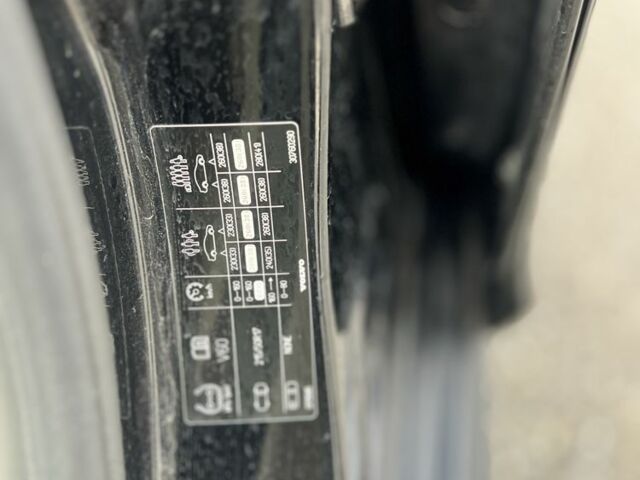 Черный Вольво B60, объемом двигателя 2 л и пробегом 223 тыс. км за 11500 $, фото 13 на Automoto.ua