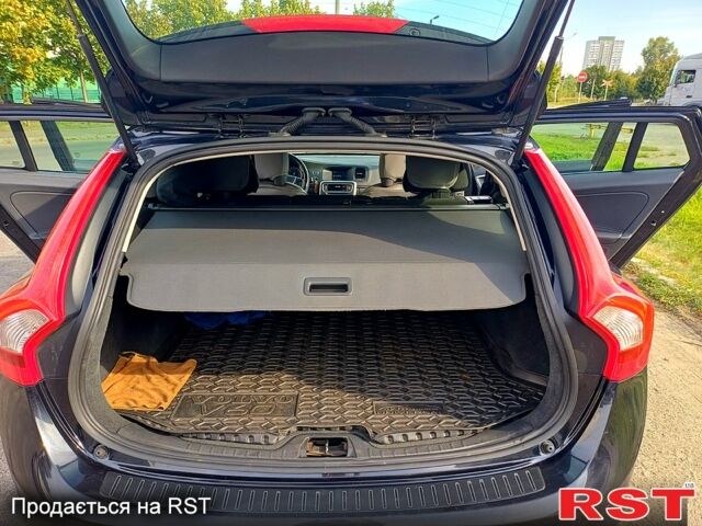 Чорний Вольво B60, об'ємом двигуна 1.6 л та пробігом 245 тис. км за 10500 $, фото 11 на Automoto.ua