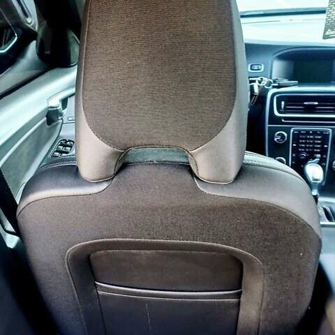 Чорний Вольво B60, об'ємом двигуна 1.6 л та пробігом 247 тис. км за 10750 $, фото 105 на Automoto.ua