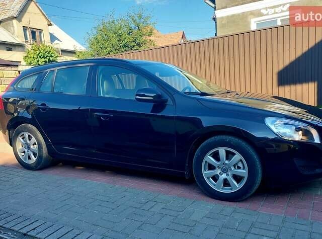 Черный Вольво B60, объемом двигателя 1.99 л и пробегом 262 тыс. км за 11333 $, фото 14 на Automoto.ua