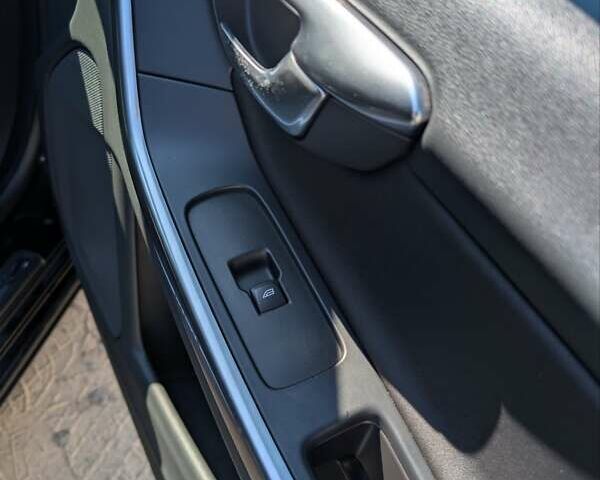 Чорний Вольво B60, об'ємом двигуна 1.56 л та пробігом 231 тис. км за 10500 $, фото 2 на Automoto.ua