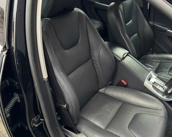 Чорний Вольво B60, об'ємом двигуна 2 л та пробігом 262 тис. км за 11799 $, фото 55 на Automoto.ua