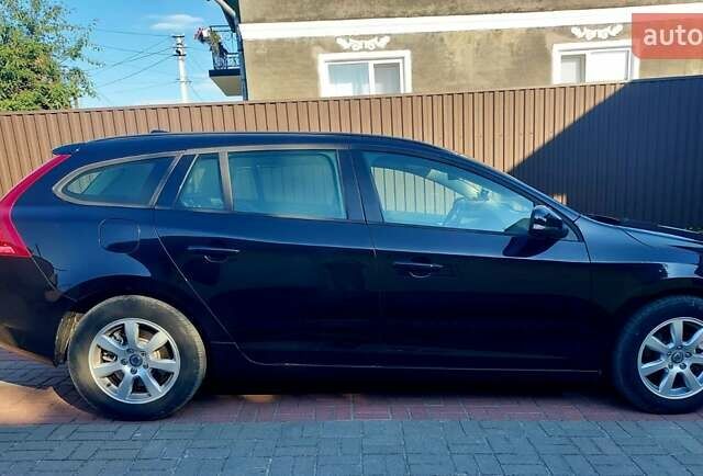 Черный Вольво B60, объемом двигателя 1.99 л и пробегом 266 тыс. км за 11111 $, фото 13 на Automoto.ua