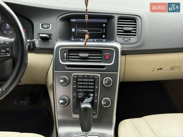 Чорний Вольво B60, об'ємом двигуна 2 л та пробігом 226 тис. км за 11200 $, фото 18 на Automoto.ua