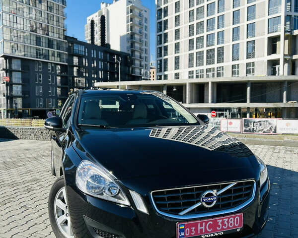 Вольво B60 2012 у Львові на Automoto.ua Чорний Вольво B60, об'ємом двигуна 1.99 л та пробігом 267 тис. км за 11150 $, фото 1 на Automoto.ua