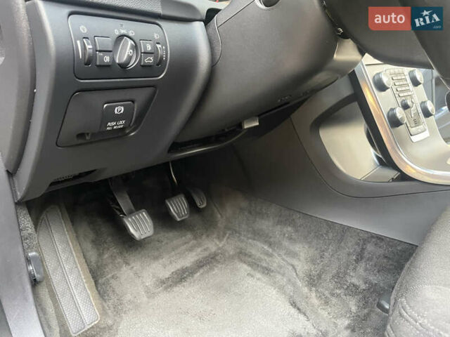 Чорний Вольво B60, об'ємом двигуна 1.56 л та пробігом 279 тис. км за 9500 $, фото 46 на Automoto.ua