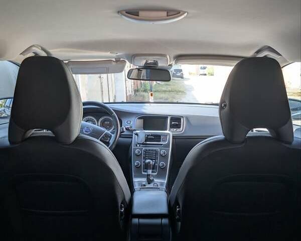 Чорний Вольво B60, об'ємом двигуна 1.56 л та пробігом 231 тис. км за 10500 $, фото 10 на Automoto.ua