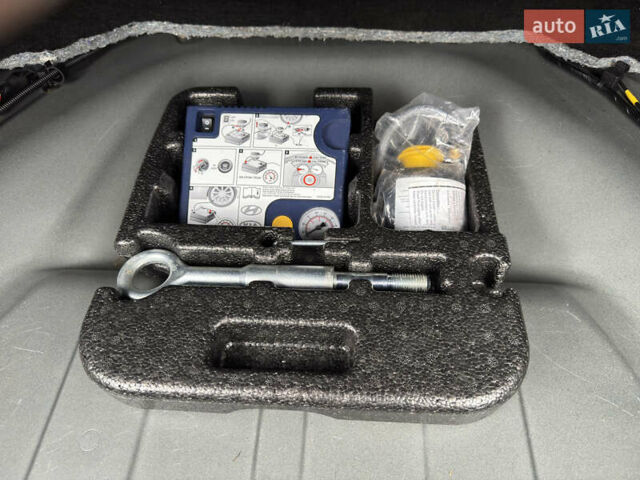 Чорний Вольво B60, об'ємом двигуна 1.6 л та пробігом 214 тис. км за 10499 $, фото 166 на Automoto.ua