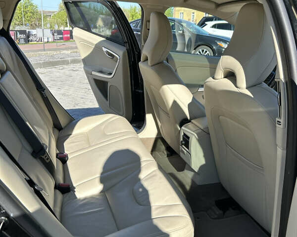 Вольво B60 2012 у Львові на Automoto.ua Чорний Вольво B60, об'ємом двигуна 1.99 л та пробігом 267 тис. км за 11150 $, фото 39 на Automoto.ua