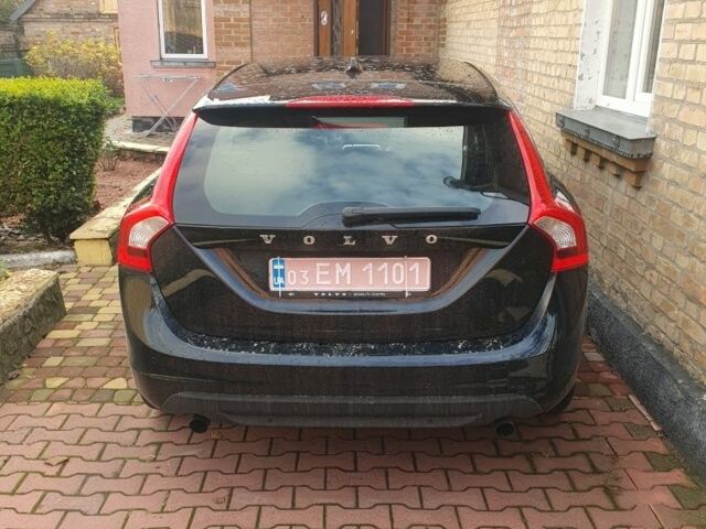 Черный Вольво B60, объемом двигателя 1.6 л и пробегом 290 тыс. км за 9900 $, фото 11 на Automoto.ua