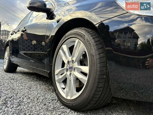 Чорний Вольво B60, об'ємом двигуна 1.99 л та пробігом 257 тис. км за 12200 $, фото 16 на Automoto.ua