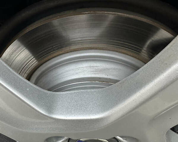 Черный Вольво B60, объемом двигателя 2.4 л и пробегом 265 тыс. км за 11500 $, фото 18 на Automoto.ua