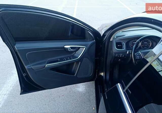 Чорний Вольво B60, об'ємом двигуна 1.6 л та пробігом 247 тис. км за 10750 $, фото 51 на Automoto.ua