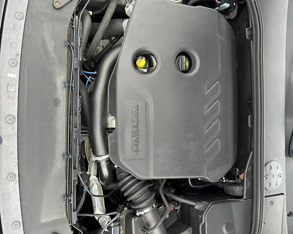 Чорний Вольво B60, об'ємом двигуна 1.6 л та пробігом 214 тис. км за 10499 $, фото 169 на Automoto.ua