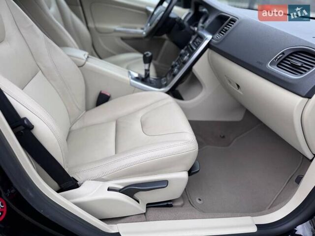 Чорний Вольво B60, об'ємом двигуна 2 л та пробігом 232 тис. км за 12700 $, фото 29 на Automoto.ua