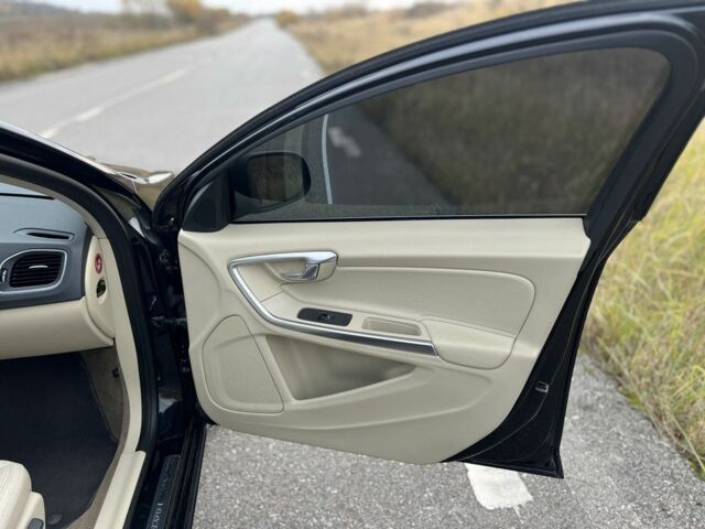 Черный Вольво B60, объемом двигателя 2 л и пробегом 223 тыс. км за 11500 $, фото 16 на Automoto.ua