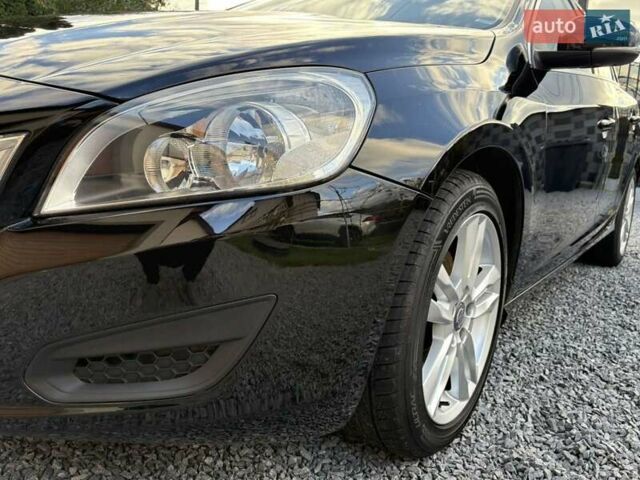 Чорний Вольво B60, об'ємом двигуна 1.99 л та пробігом 257 тис. км за 12200 $, фото 17 на Automoto.ua