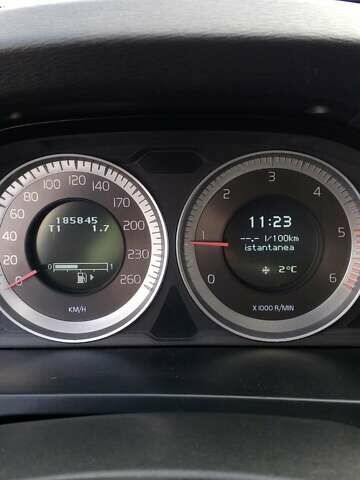 Черный Вольво B60, объемом двигателя 1.56 л и пробегом 185 тыс. км за 11200 $, фото 11 на Automoto.ua