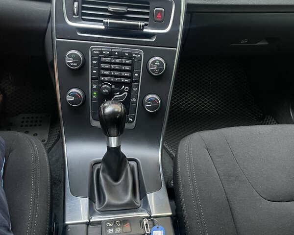 Чорний Вольво B60, об'ємом двигуна 1.56 л та пробігом 279 тис. км за 9500 $, фото 57 на Automoto.ua