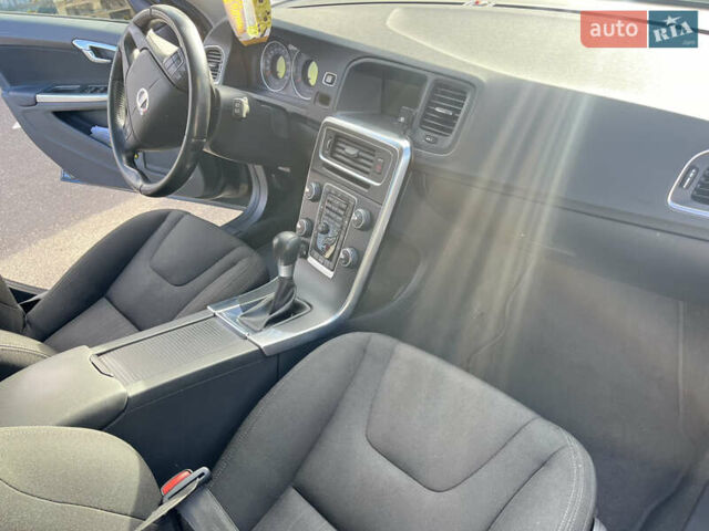 Чорний Вольво B60, об'ємом двигуна 1.6 л та пробігом 220 тис. км за 9500 $, фото 20 на Automoto.ua