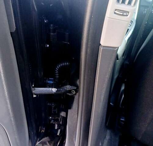 Чорний Вольво B60, об'ємом двигуна 1.6 л та пробігом 247 тис. км за 10750 $, фото 94 на Automoto.ua