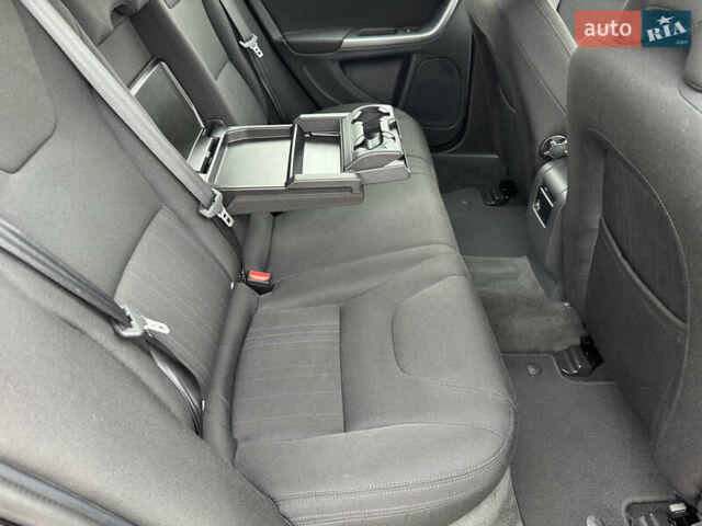 Черный Вольво B60, объемом двигателя 1.6 л и пробегом 214 тыс. км за 10499 $, фото 79 на Automoto.ua