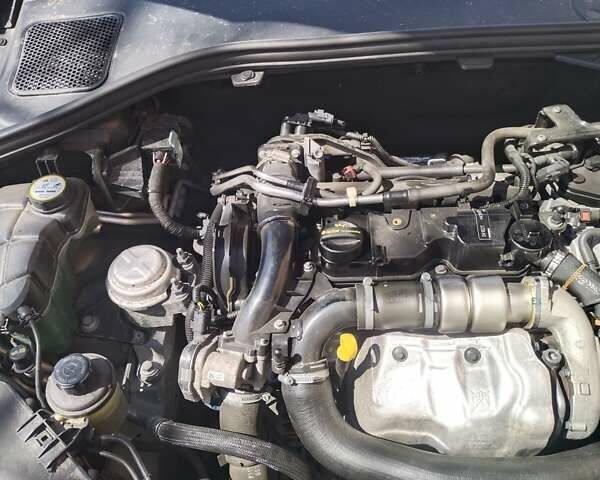 Черный Вольво B60, объемом двигателя 1.56 л и пробегом 222 тыс. км за 11500 $, фото 36 на Automoto.ua