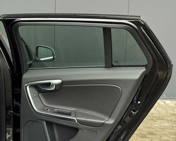 Чорний Вольво B60, об'ємом двигуна 2 л та пробігом 262 тис. км за 11799 $, фото 55 на Automoto.ua