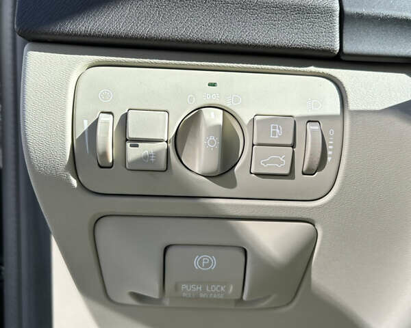 Вольво B60 2012 у Львові на Automoto.ua Чорний Вольво B60, об'ємом двигуна 1.99 л та пробігом 267 тис. км за 11150 $, фото 21 на Automoto.ua