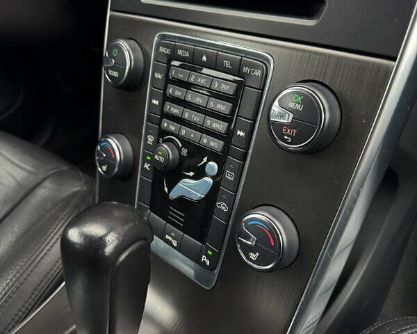 Чорний Вольво B60, об'ємом двигуна 2 л та пробігом 262 тис. км за 11799 $, фото 45 на Automoto.ua