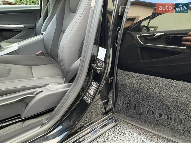 Чорний Вольво B60, об'ємом двигуна 1.99 л та пробігом 257 тис. км за 12200 $, фото 30 на Automoto.ua