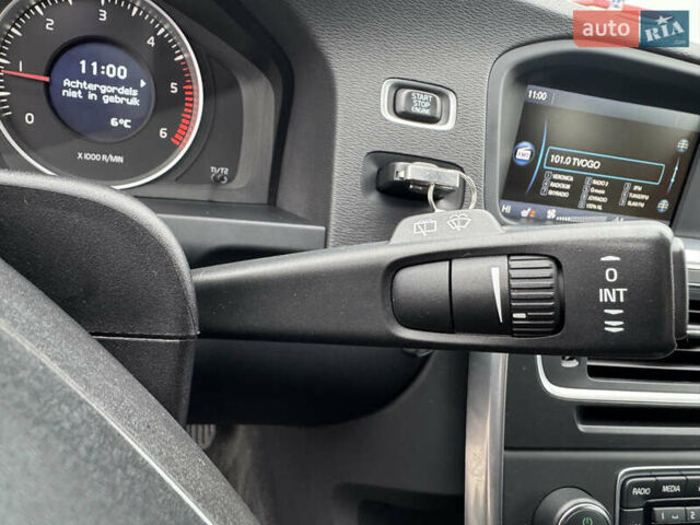 Черный Вольво B60, объемом двигателя 1.6 л и пробегом 214 тыс. км за 10499 $, фото 44 на Automoto.ua