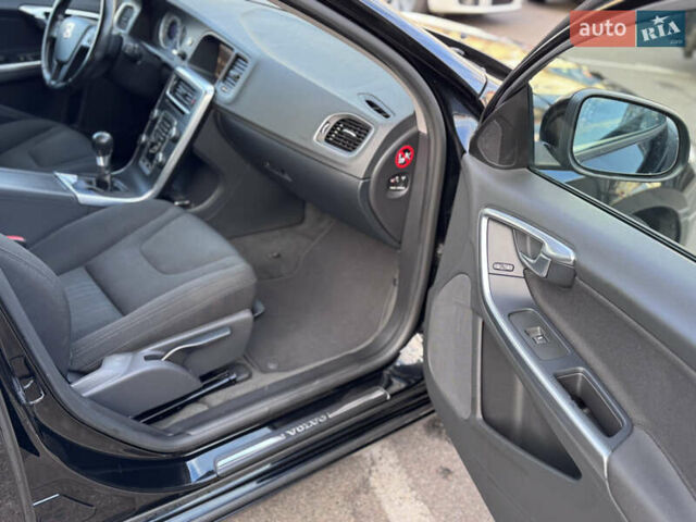 Чорний Вольво B60, об'ємом двигуна 1.6 л та пробігом 198 тис. км за 11300 $, фото 31 на Automoto.ua