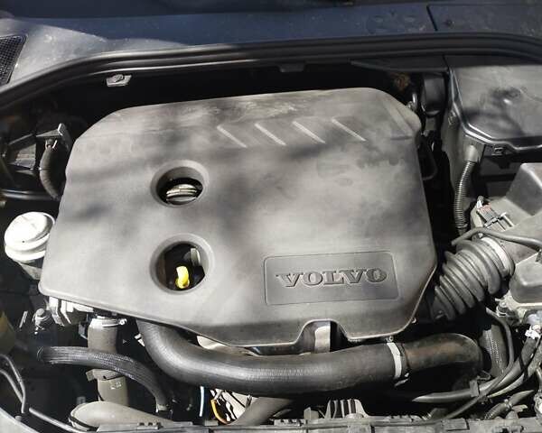 Черный Вольво B60, объемом двигателя 1.56 л и пробегом 222 тыс. км за 11500 $, фото 33 на Automoto.ua