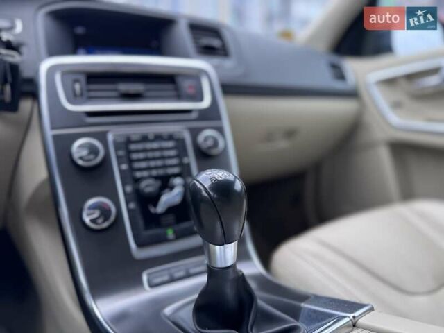 Чорний Вольво B60, об'ємом двигуна 2 л та пробігом 232 тис. км за 12700 $, фото 42 на Automoto.ua